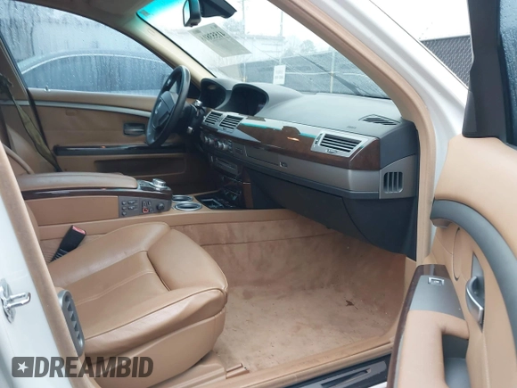2008 BMW 7 Series 750i with VIN WBAHL83588DT12097, listed as a IAAI auction lot 41553816 with 110,672 mi miles and . Bid and sale history available at DreamBid. Image 5.