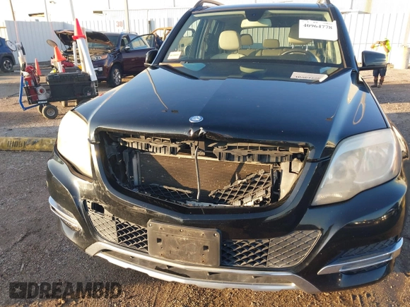 2014 Mercedes-Benz GLK 350 with VIN WDCGG5HB6EG176802, listed as a IAAI auction lot 40964778 with 186,669 mi miles and . Bid and sale history available at carsss.com. Image 6.