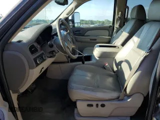 2008 GMC Sierra 2500HD SLT with VIN 1GTHK23638F158477, listed as a Copart auction lot 55739035 with 288,960 mi miles and Salvage title. Bid and sale history available at DreamBid. Image 7.