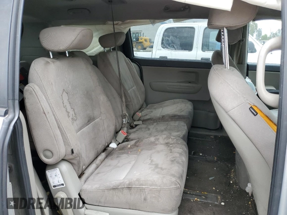 2015 Kia Sedona LX with VIN KNDMB5C17F6070646, listed as a Copart auction lot 56528444 with 231,095 mi miles and Salvage Title. Bid and sale history available at carsss.com. Image 11.