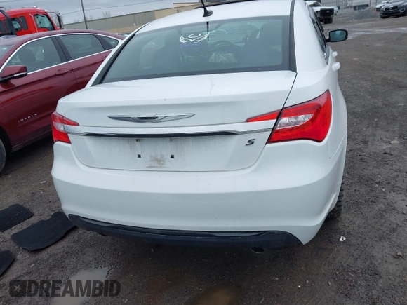 2012 Chrysler 200 S with VIN 1C3CCBHG3CN123224, listed as a IAAI auction lot 41915557 with 138,229 mi miles. Bid and sale history available at carsss.com. Image 16.