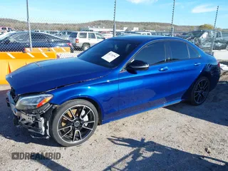 2019 Mercedes-Benz C 300 with VIN 55SWF8EB4KU293518, listed as a IAAI auction lot 40725296 with 61,745 mi miles and . Bid and sale history available at carsss.com. Image 2.