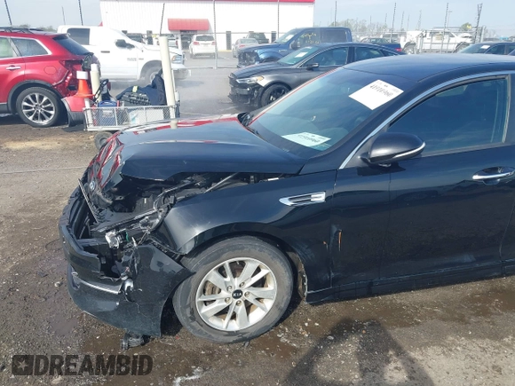 2016 Kia Optima LX with VIN 5XXGT4L35GG039310, listed as a IAAI auction lot 41910960 with 91,662 mi miles. Bid and sale history available at carsss.com. Image 17.