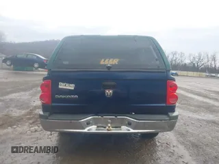 2007 Dodge Dakota ST z VIN 1D7HE22K77S181214, wystawiony jako IAAI lot #41911600 z przebiegiem 156 393 mil mil oraz . Historia ofert i sprzedaży dostępna na DreamBid. Obrazek 17.