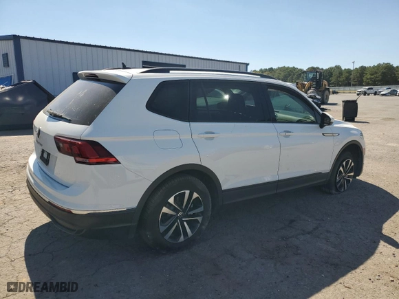2022 Volkswagen Tiguan S with VIN 3VV1B7AX6NM088271, listed as a Copart auction lot 74822874 with 28,097 mi miles and Salvage Title. Bid and sale history available at carsss.com. Image 3.