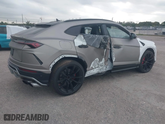 2019 Lamborghini Urus z VIN ZPBUA1ZL6KLA06025, wystawiony jako IAAI lot #41582035 z przebiegiem 71 842 mil mil oraz . Historia ofert i sprzedaży dostępna na DreamBid. Obrazek 4.