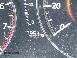 2025 Mazda CX-30 S Select Sport z VIN 3MVDMBBM3SM784464, wystawiony jako IAAI lot #42085045 z przebiegiem 1 953 mil mil oraz . Historia ofert i sprzedaży dostępna na DreamBid. Obrazek 15.
