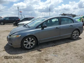 2010 Honda Civic DX-VP z VIN 19XFA1F35AE082606, wystawiony jako Copart lot #58765875 z przebiegiem 137 311 mil mil oraz Czysty tytuł • Clean title. Historia ofert i sprzedaży dostępna na DreamBid. Obrazek 1.