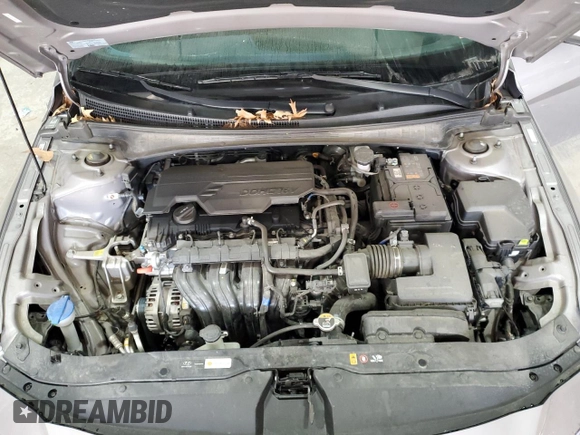 2024 Hyundai Elantra SE with VIN KMHLL4DG4RU686922, listed as a Copart auction lot 43054995 with 27,833 mi miles and Salvage Title. Bid and sale history available at DreamBid. Image 12.