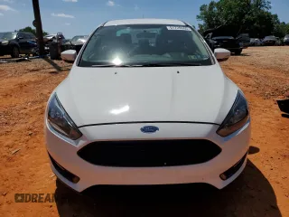 2018 Ford Focus SE with VIN 1FADP3FE9JL264664, listed as a Copart auction lot 61726905 with 28,471 mi miles and Salvage title. Bid and sale history available at DreamBid. Image 5.