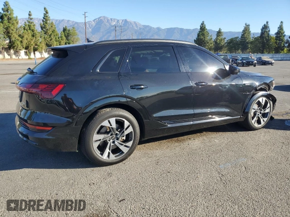 2022 Audi e-tron Premium with VIN WA1AAAGE0NB028153, listed as a Copart auction lot 68147894 with 28,256 mi miles and Salvage Title. Bid and sale history available at DreamBid. Image 3.