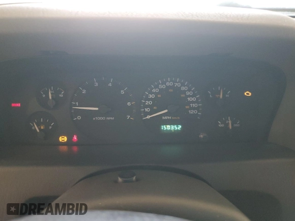2004 Jeep Grand Cherokee Laredo z VIN 1J4GW48S14C338788, wystawiony jako Copart lot #53136715 z przebiegiem 150 352 mil mil oraz Szkoda całkowita • Salvage title. Historia ofert i sprzedaży dostępna na DreamBid. Obrazek 9.