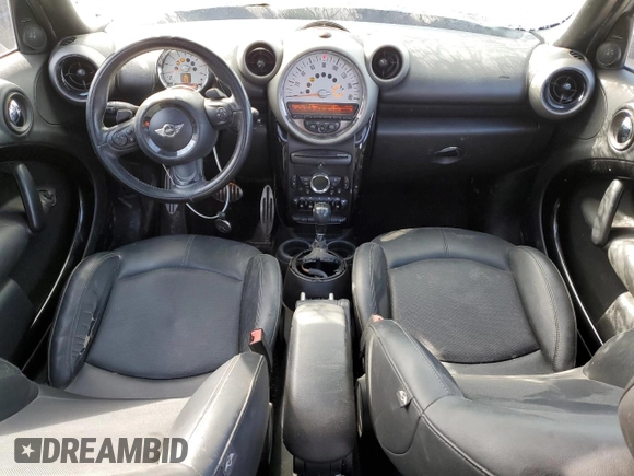2011 MINI Countryman S with VIN WMWZC5C56BWL53116, listed as a Copart auction lot 47402255 with 171,320 mi miles and Non Repairable. Bid and sale history available at DreamBid. Image 8.