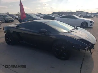 2014 Lamborghini Gallardo z VIN ZHWGU5BZ6ELA13766, wystawiony jako Copart lot #64172354 z przebiegiem 22 043 mil mil oraz Szkody całkowita. Historia ofert i sprzedaży dostępna na DreamBid. Obrazek 4.
