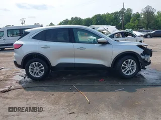 2020 Ford Escape SE с VIN 1FMCU9G64LUC57090, выставлен на аукционе IAAI как лот 42412033 с пробегом 25 023 миль миль и . История ставок и продаж доступна на DreamBid. Изображение 14.