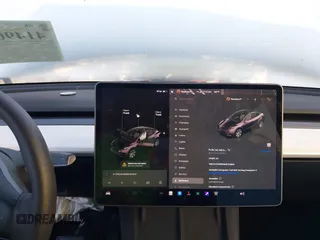 2021 Tesla Model Y Standard Range z VIN 5YJYGDED4MF121963, wystawiony jako IAAI lot #41490477 z przebiegiem 41 941 mil mil oraz . Historia ofert i sprzedaży dostępna na DreamBid. Obrazek 18.