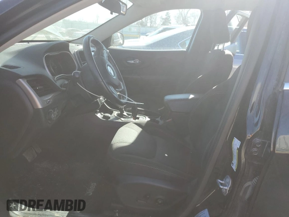 2017 Jeep Cherokee Latitude with VIN 1C4PJMCS0HW546838, listed as a Copart auction lot 89305395 with 57,581 mi miles and Salvage Title. Bid and sale history available at DreamBid. Image 7.