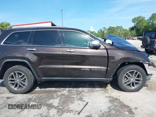 2017 Jeep Grand Cherokee Limited z VIN 1C4RJEBG2HC685835, wystawiony jako IAAI lot #42484718 z przebiegiem 72 095 mil mil oraz . Historia ofert i sprzedaży dostępna na DreamBid. Obrazek 13.