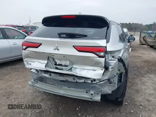 2022 Mitsubishi Outlander SE z VIN JA4J4UA89NZ068444, wystawiony jako IAAI lot #41800644 z przebiegiem 48 793 mil mil oraz . Historia ofert i sprzedaży dostępna na DreamBid. Obrazek 6.