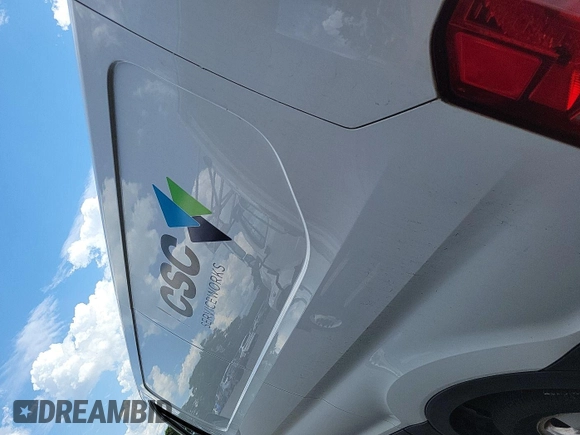 2019 Ford Transit z VIN 1FTYE1YM9KKA69150, wystawiony jako IAAI lot #42723249 z przebiegiem 226 890 mil mil oraz . Historia ofert i sprzedaży dostępna na DreamBid. Obrazek 8.