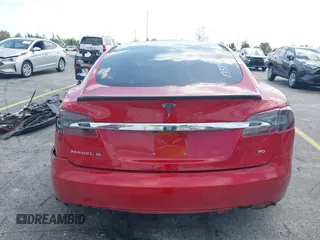 2016 Tesla Model S 70 with VIN 5YJSA1E16GF135833, listed as a IAAI auction lot 42084421 with 97,615 mi miles and . Bid and sale history available at DreamBid. Image 17.