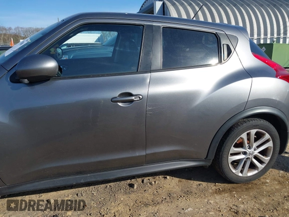 2014 Nissan Juke S with VIN JN8AF5MV5ET359232, listed as a IAAI auction lot 42097888 with Not Provided miles. Bid and sale history available at carsss.com. Image 6.