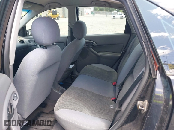 2004 Ford Focus SE z VIN 1FAFP34Z54W175689, wystawiony jako IAAI lot #42553615 z przebiegiem 188 652 mil mil oraz . Historia ofert i sprzedaży dostępna na DreamBid. Obrazek 8.