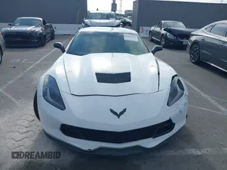 2014 Chevrolet Corvette 1LT z VIN 1G1YB2D72E5123317, wystawiony jako IAAI lot #42403964 z przebiegiem 36 113 mil mil oraz . Historia ofert i sprzedaży dostępna na DreamBid. Obrazek 12.