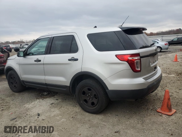 2015 Ford Utility Police Interceptor with VIN 1FM5K8AR6FGC16586, listed as a Copart auction lot 77998884 with 139,563 mi miles and Salvage Title. Bid and sale history available at carsss.com. Image 2.