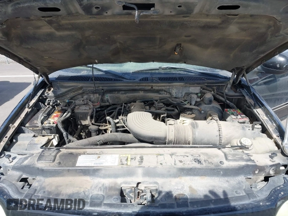 2003 Ford F-150 XLT with VIN 1FTRW08L83KA14760, listed as a IAAI auction lot 41820943 with 215,130 mi miles. Bid and sale history available at carsss.com. Image 10.