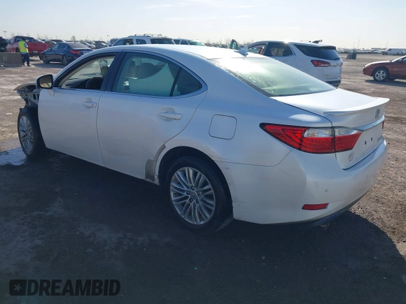 2013 Lexus ES 4dr Sdn with VIN JTHBK1GG0D2080128, listed as a IAAI auction lot 41780961 with 94,410 mi miles. Bid and sale history available at carsss.com. Image 3.