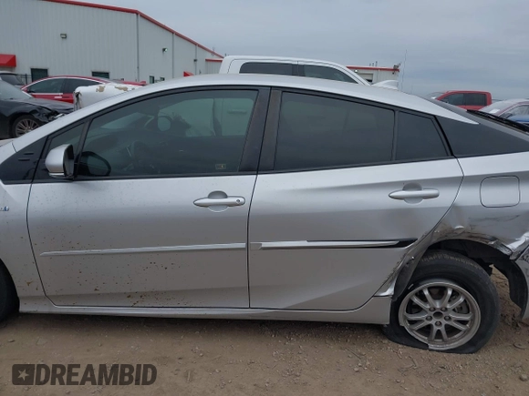 2017 Toyota Prius Two with VIN JTDKARFU7H3531159, listed as a IAAI auction lot 41282942 with 98,146 mi miles. Bid and sale history available at carsss.com. Image 15.
