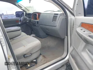 2006 Dodge Ram 2500 SLT with VIN 1D7KS28C16J172981, listed as a IAAI auction lot 41807076 with 350,498 mi miles. Bid and sale history available at carsss.com. Image 5.
