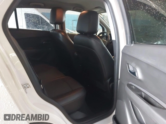 2018 Chevrolet Trax LT with VIN KL7CJPSB7JB714941, listed as a IAAI auction lot 41852865 with 112,606 mi miles. Bid and sale history available at carsss.com. Image 8.