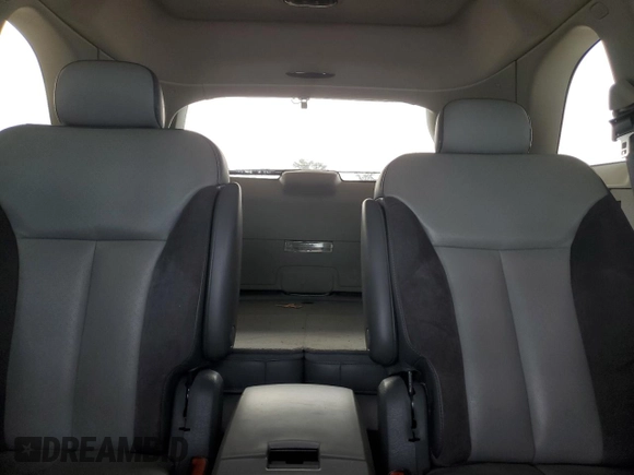 2008 Chrysler Pacifica Touring with VIN 2A8GM68X98R622114, listed as a Copart auction lot 89303735 with 170,681 mi miles and Salvage title. Bid and sale history available at DreamBid. Image 10.