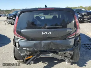 2025 Kia Soul LX with VIN KNDJ23AU0S7248468, listed as a Copart auction lot 45850425 with 5,527 mi miles and Salvage Title. Bid and sale history available at carsss.com. Image 6.