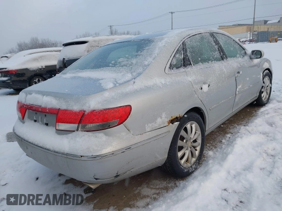 2006 Hyundai Azera SE with VIN KMHFC46F46A093575, listed as a IAAI auction lot 41259753 with 164,453 mi miles and . Bid and sale history available at DreamBid. Image 4.