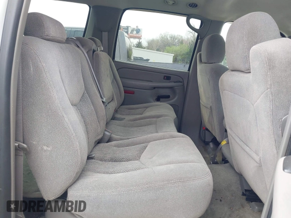 2006 Chevrolet Suburban Z71 with VIN 3GNFK16Z46G243824, listed as a IAAI auction lot 41910730 with 252,496 mi miles and . Bid and sale history available at DreamBid. Image 8.