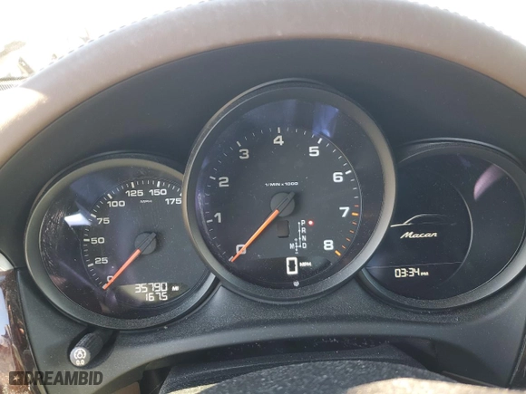 2018 Porsche Macan with VIN WP1AA2A52JLB02714, listed as a Copart auction lot 44530285 with 35,790 mi miles and Salvage Title. Bid and sale history available at carsss.com. Image 9.