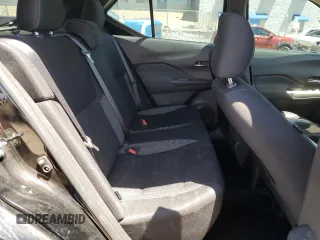 2020 Nissan Kicks SV z VIN 3N1CP5CV4LL564841, wystawiony jako Copart lot #57347645 z przebiegiem 67 515 mil mil oraz Szkoda całkowita • Salvage title. Historia ofert i sprzedaży dostępna na DreamBid. Obrazek 11.