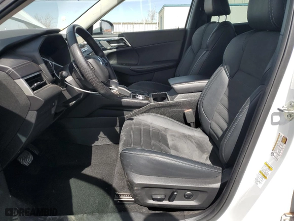 2023 Mitsubishi Outlander SE with VIN JA4J3UA88PZ030922, listed as a Copart auction lot 46512755 with 48,396 mi miles and Salvage Title. Bid and sale history available at carsss.com. Image 7.