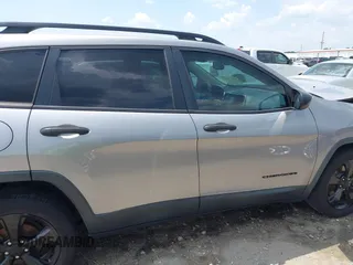 2016 Jeep Cherokee Altitude with VIN 1C4PJLAB7GW307900, listed as a IAAI auction lot 42611390 with 130,123 mi miles and . Bid and sale history available at DreamBid. Image 14.