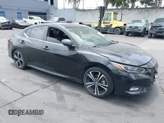 2020 Nissan Sentra SR z VIN 3N1AB8DV7LY302062, wystawiony jako IAAI lot #42425048 z przebiegiem 33 112 mil mil oraz . Historia ofert i sprzedaży dostępna na DreamBid. Obrazek 1.