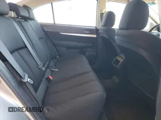 2010 Subaru Legacy Premium All-Weather Anniversary z VIN 4S3BMBG63A3241621, wystawiony jako Copart lot #56674015 z przebiegiem 146 312 mil mil oraz Szkoda całkowita • Salvage title. Historia ofert i sprzedaży dostępna na DreamBid. Obrazek 10.