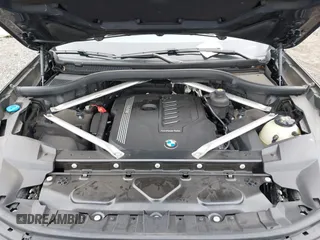 2020 BMW X7 xDrive40i z VIN 5UXCW2C03L9B38605, wystawiony jako IAAI lot #42026801 z przebiegiem 82 394 mil mil oraz . Historia ofert i sprzedaży dostępna na DreamBid. Obrazek 10.