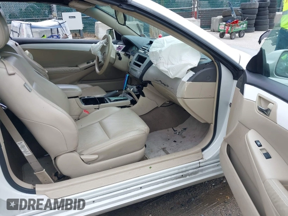 2006 Toyota Solara SE with VIN 4T1FA38P06U076342, listed as a IAAI auction lot 42240383 with 165,635 mi miles and . Bid and sale history available at carsss.com. Image 5.
