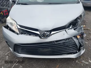2018 Toyota Sienna LE Auto Access Seat with VIN 5TDKZ3DC6JS904910, listed as a IAAI auction lot 41138869 with 109,900 mi miles and . Bid and sale history available at DreamBid. Image 13.