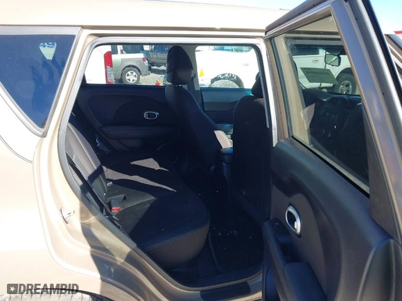 2016 Kia Soul with VIN KNDJN2A29G7296235, listed as a IAAI auction lot 41668894 with 196,784 mi miles. Bid and sale history available at carsss.com. Image 8.
