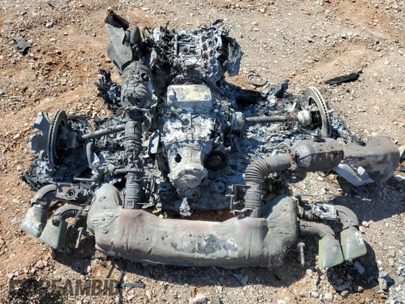 2023 Chevrolet Corvette 2LT z VIN 1G1YB2D41P5133569, wystawiony jako Copart lot #49637845 z przebiegiem Nie podano mil oraz Nie do naprawy • Non repairable. Historia ofert i sprzedaży dostępna na DreamBid. Obrazek 8.