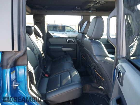 2022 Ford Bronco z VIN 1FMEE5DPXNLB37346, wystawiony jako IAAI lot #41346731 z przebiegiem 20 709 mil mil oraz . Historia ofert i sprzedaży dostępna na DreamBid. Obrazek 8.